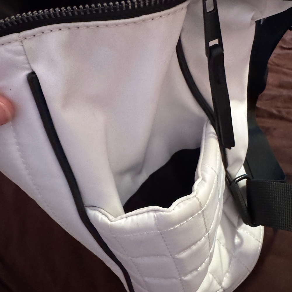 Stylish White Backpack - Picture 3 of 10